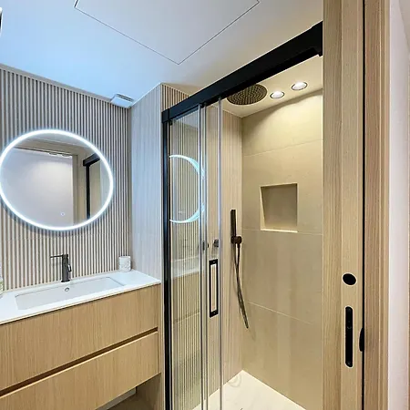 New 2 Bedrooms With Terrace By Viva Riviera Apartman
